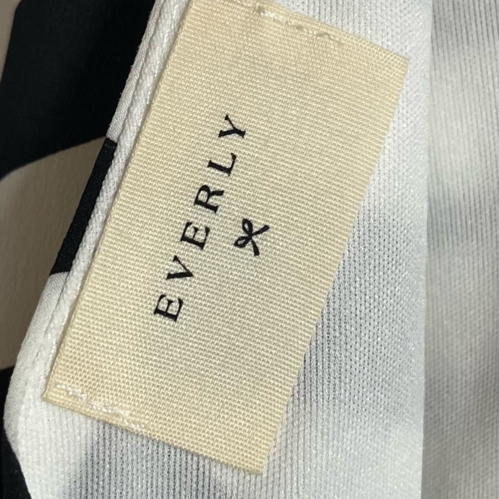 Everly Black & White Abstract Striped Cocktail Dress SZ Small - Picture 12 of 12